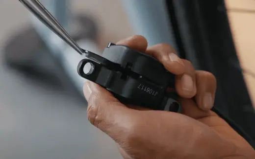 Смяна на спирачните накладки на VanMoof S3: Пълно ръководство