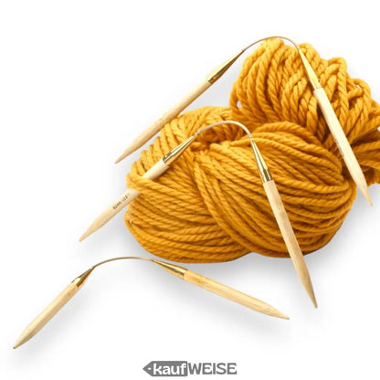 Runde Stricknadeln mit goldenem Garn im addi Crasy Trio Set für einfaches Stricken