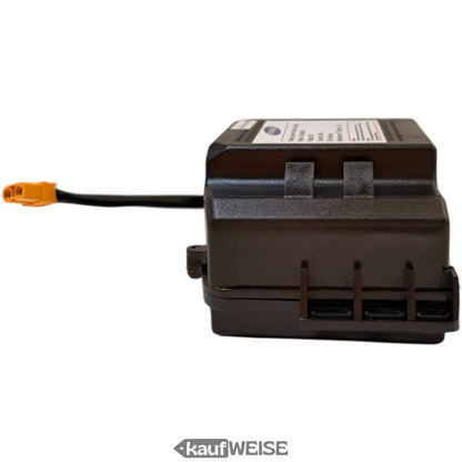 Schwarzer Samsung Hoverboard Akku 36V 4.4Ah mit orange Stecker